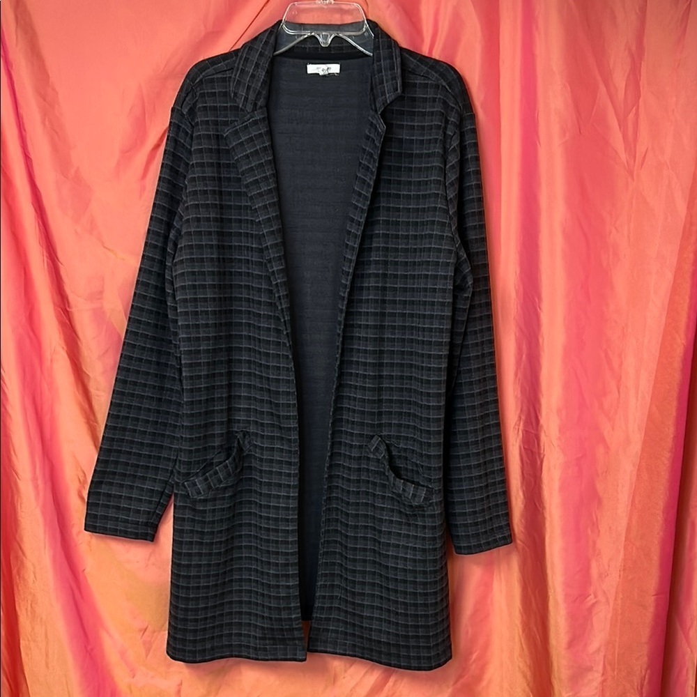 Maurice’s Women’s Black Checkered Coat Size XL Open Front Pockets Soft Fabric